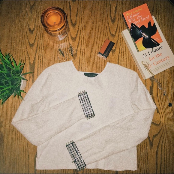 Beautiful crop top - Picture 1 of 1